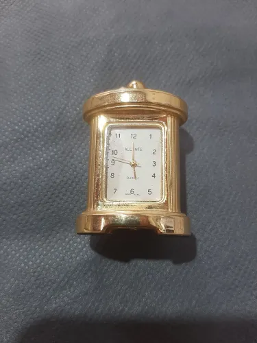 Relogio miniatura