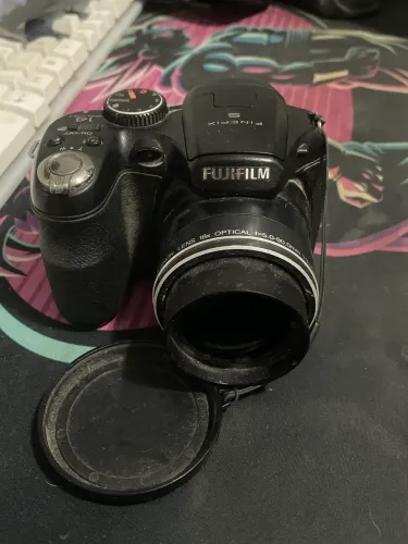 Fujifilm Finepix S - 14MP