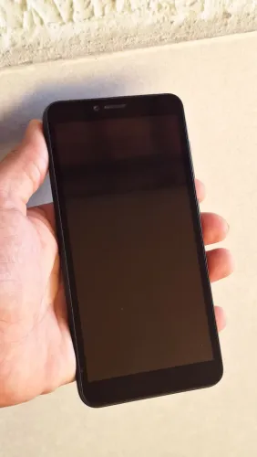 Celular Obasmart 4G ,32gb, câmera 5MP.