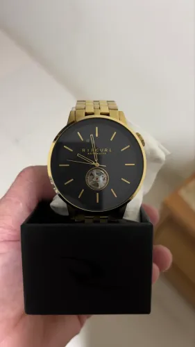 Relógio Rip Curl dourado