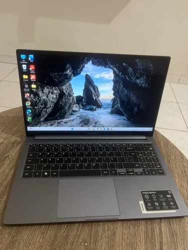 Notebook Samsung Book 4