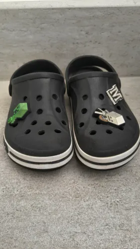 Crocs tamanho J2 = 33/34
