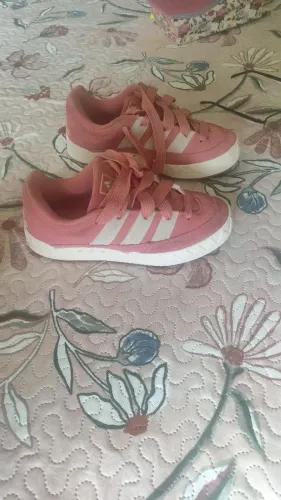 Tênis Adidas adimatic