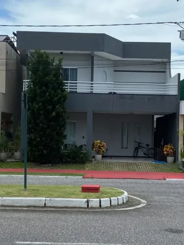 Imóvel para aluguel com 250 metros quadrados com 4 quartos