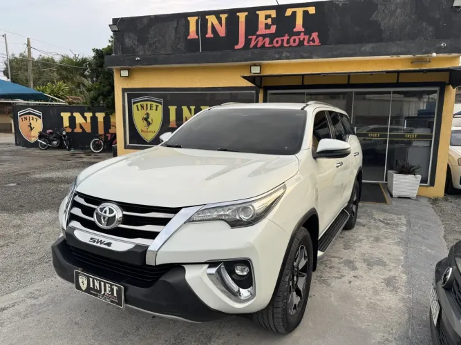 Toyota Hilux SW4 4X4 2.8 Diesel 2019