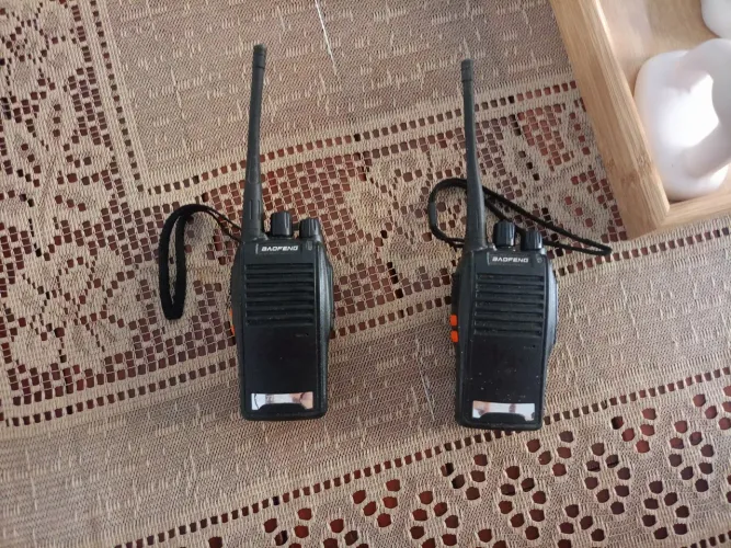 Walkie talkie