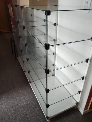 Balcão Vitrine de Vidro