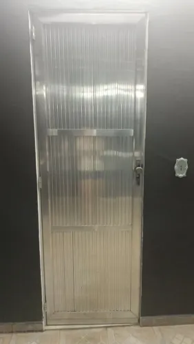 Porta de aluminio