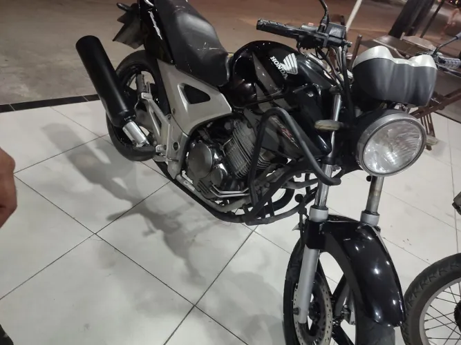 Vendo moto Twister 2008 ou troco