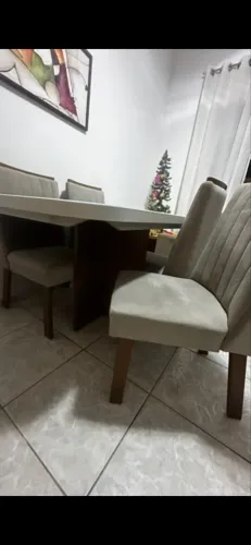Mesa de jantar 4 lugares
