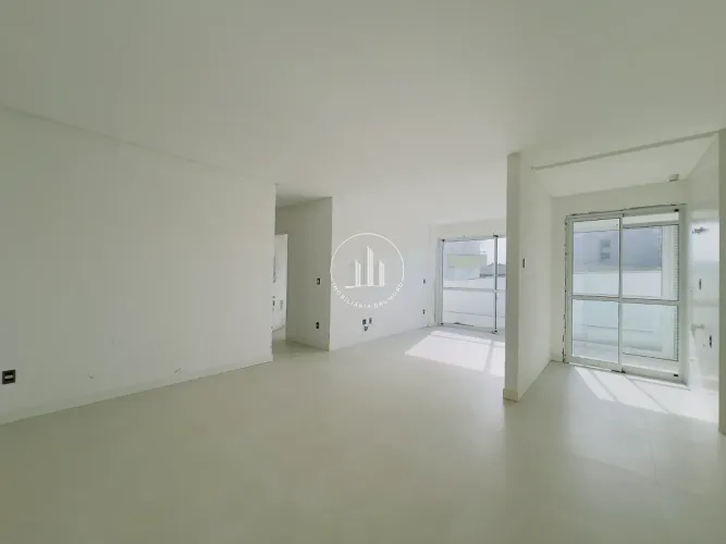Apartamento Garden com 3 quartos- Floresta - EST