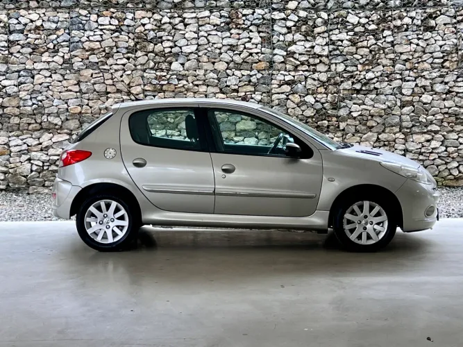 Peugeot 207 XS 1.6 Flex 16V 5P Aut. 2013