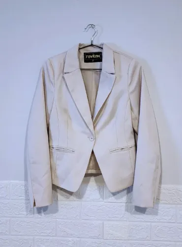 Blazer Terninho Alfaitaria Feminino Acinturado Bege Nude Elegante - Rovitex