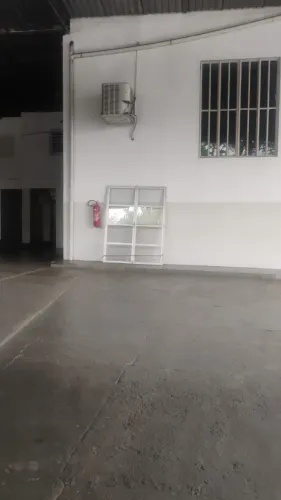Porta de alumínio com vidro
