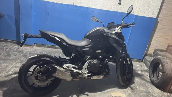 BMW F900 R Sport Plus