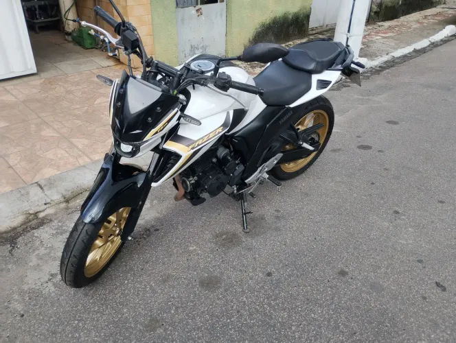 Yamaha FZ25 ano 2025