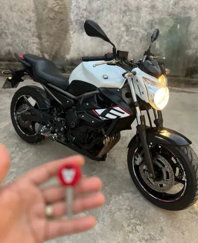 Yamaha XJ6 2010 - Financie com facilidade! Entrada de R$ 12 mil