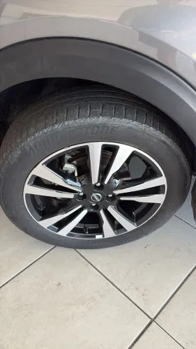 PAR DE RODAS ORIGINAIS ARO 17 NISSAN KICKS