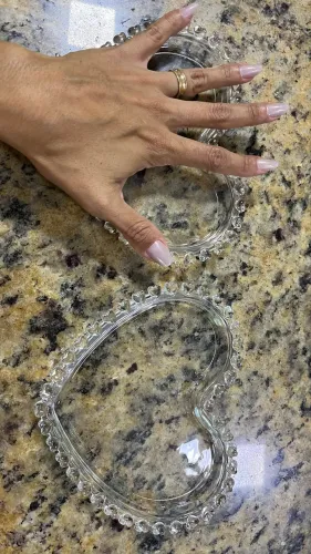 Conjunto com dois Pires  formato de coração 