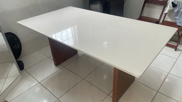 Mesa de jantar luxo grande com tampo de vidro 