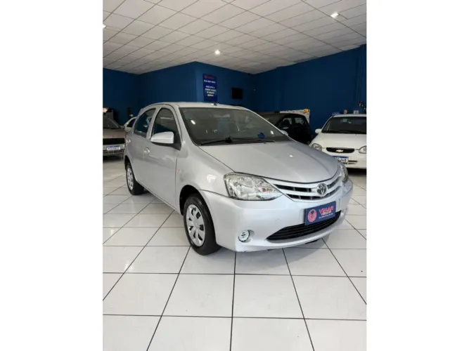 Toyota Etios X 1.3 Flex 16V 5P Mec. 2015
