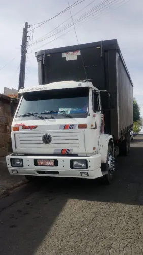 Caminhão 16-220 Volkswagen
