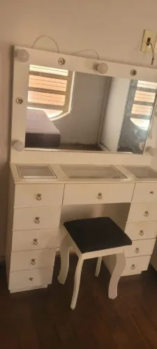 Penteadeira tipo camarim