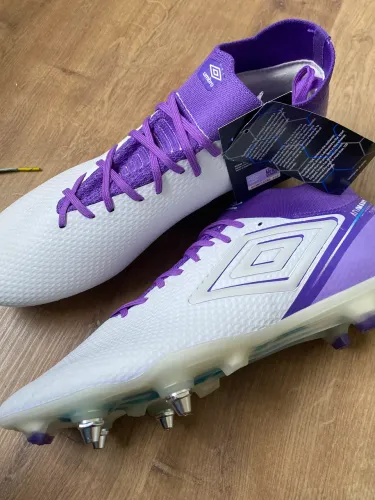 Chuteira Umbro 43 Profissional