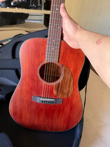 Violão Luthier Ferraz modelo Martin D15M