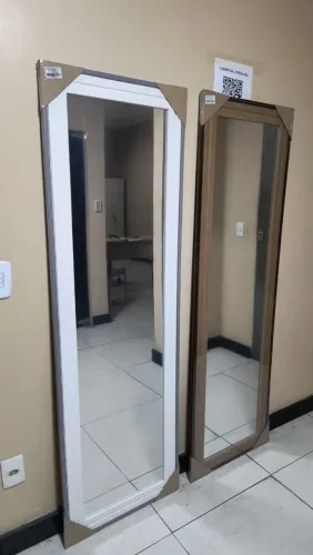 Espelhor do modelo encantador