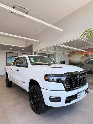 Ram 1500 Laram. Night ED. Bi-TB 3.0 4X4 Aut. 2026