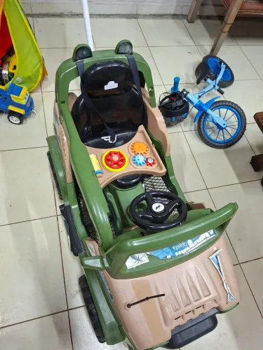 Carrinho de Passeio e Pedal Infantil Calesita Diipi Savannah
