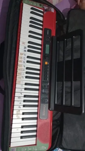 teclado usado porém bem conservado