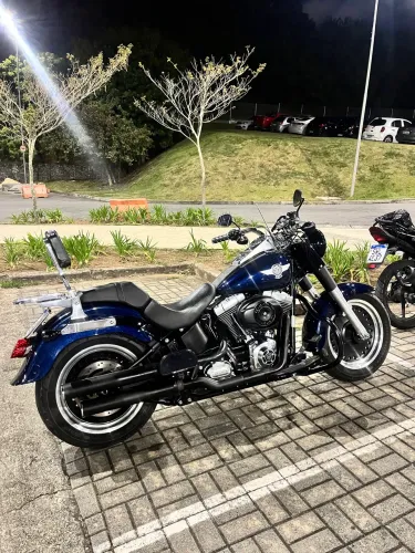 Fatboy Special azul metalico, baixo km, sem detalhes.