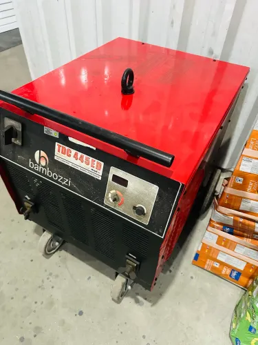 Máquina de solda bambozzi 445ED