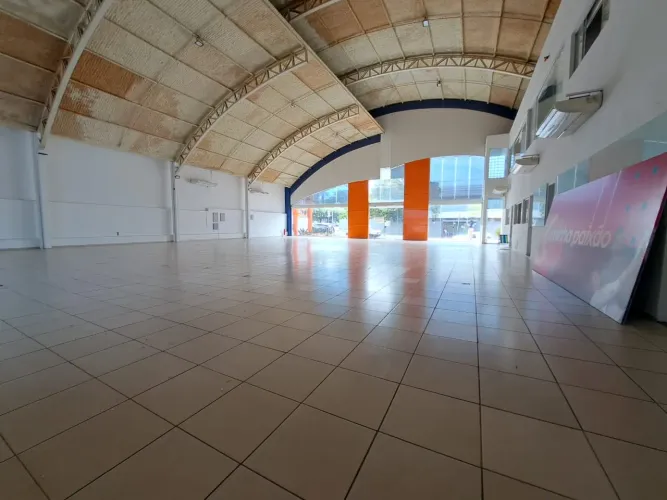 Barracão climatizado 847 metros, bem localizado, aluga-se Vila Maceno