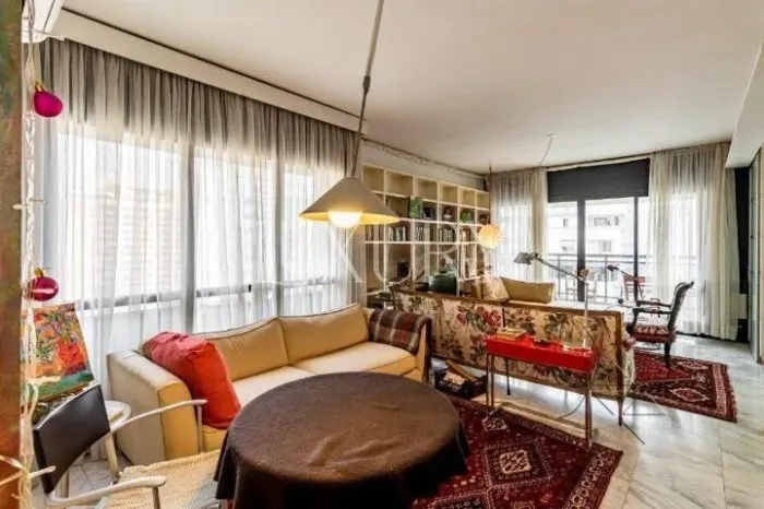 Apartamento com 175 m², 3 quartos sendo 2 suítes à venda no bairro Pinheiros.