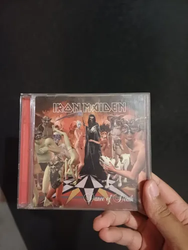 Dois CDs Iron Maiden