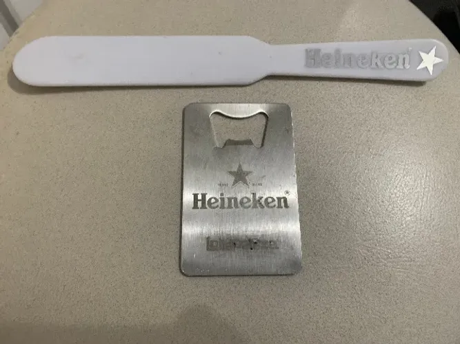 espatula e abridor de garrafa da heineken lollapalooza