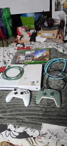Xbox one + 3 jogos + controle com gamepes