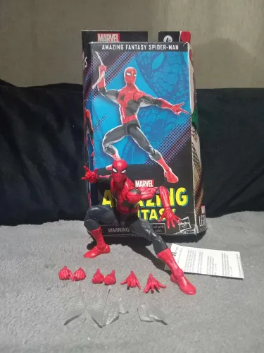 AMAZING FANTASY SPIDER-MAN MARVEL LEGENDS