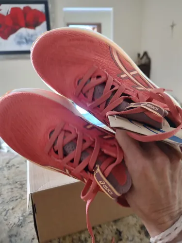 Super tênis Nimbus 27