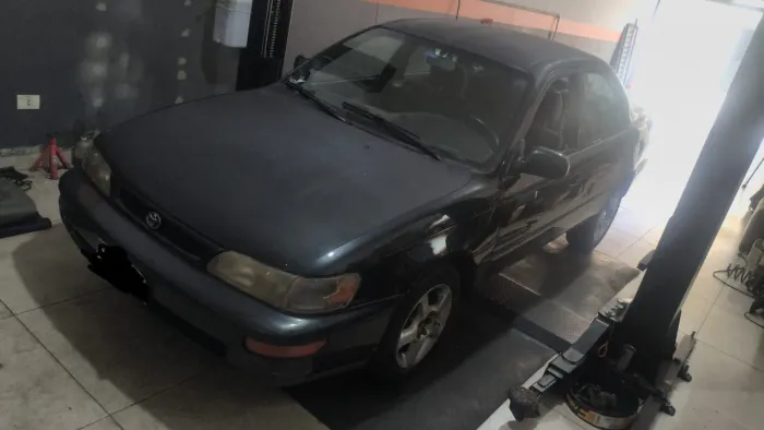Toyota Corolla LE 1.8 1996