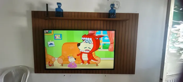 Tv LG 50 polegadas - usada R$1.400,00 e rack R$200,00