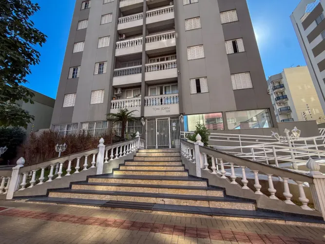 Apartamento com 3 quartos para alugar por R$ 1700.00, 76.66 m2 - VILA LARSEN 1 - LONDRINA/