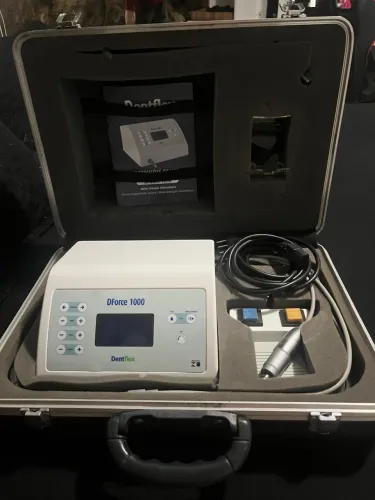 Motor de Implante DENTFLEX DFORCE 1000 , pouco usado com maleta e todos os acessórios!!!!