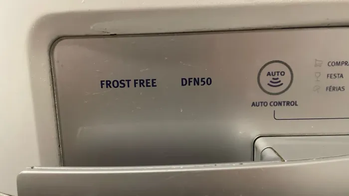 Geladeira / Refrigerador Electrolux Frost Free DFN50 (430 Litros)
