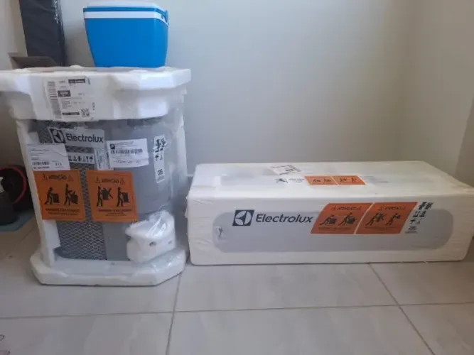 Ar Condicionado 12.000 BTUs / 9.000 BTUs (Ambos Electrolux - Inverte)