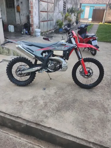 Mxf 250 tsx bem novinha