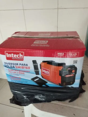 Vendo uma máquina de solda 160 ap nova na caixa